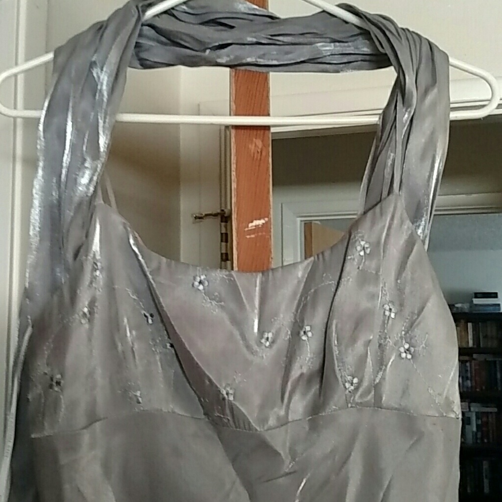 Dress - Picture 2 of 3
